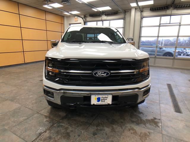2025 Ford F-150 XLT photo 3