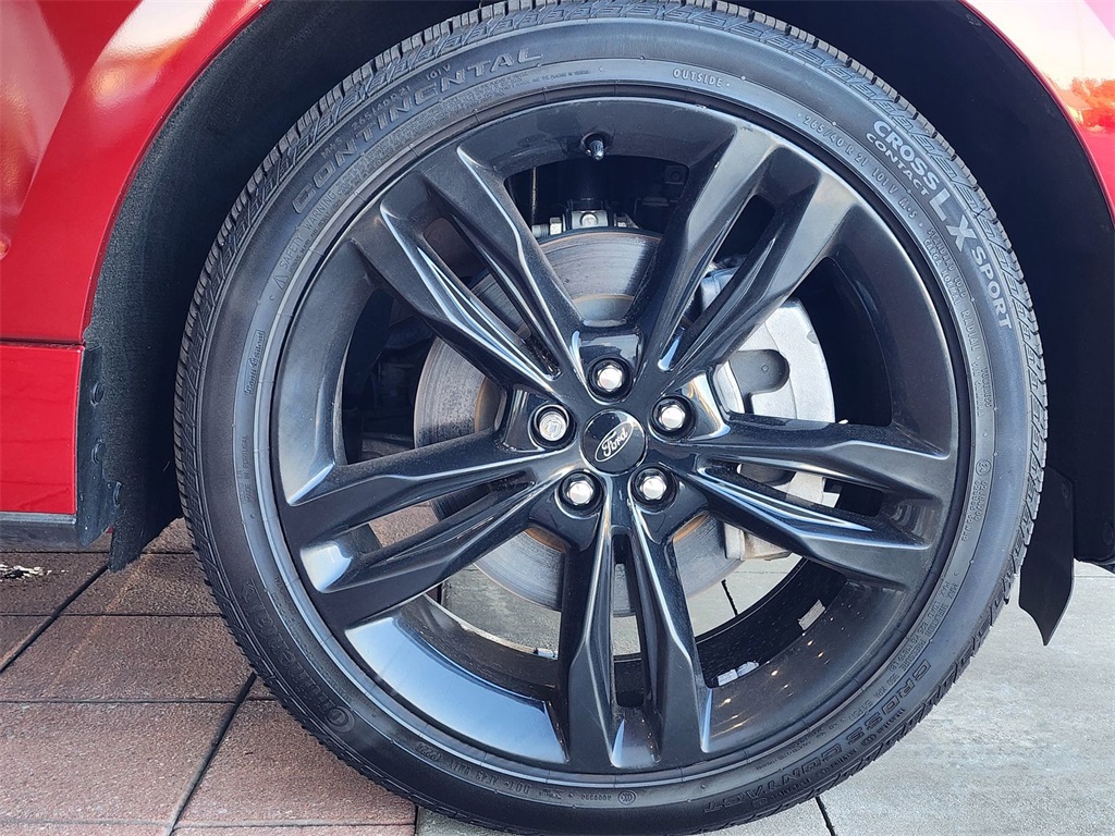 2022 Ford Edge ST photo 4