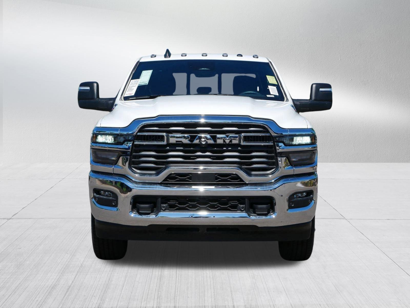 2025 Ram 2500 Tradesman photo 2