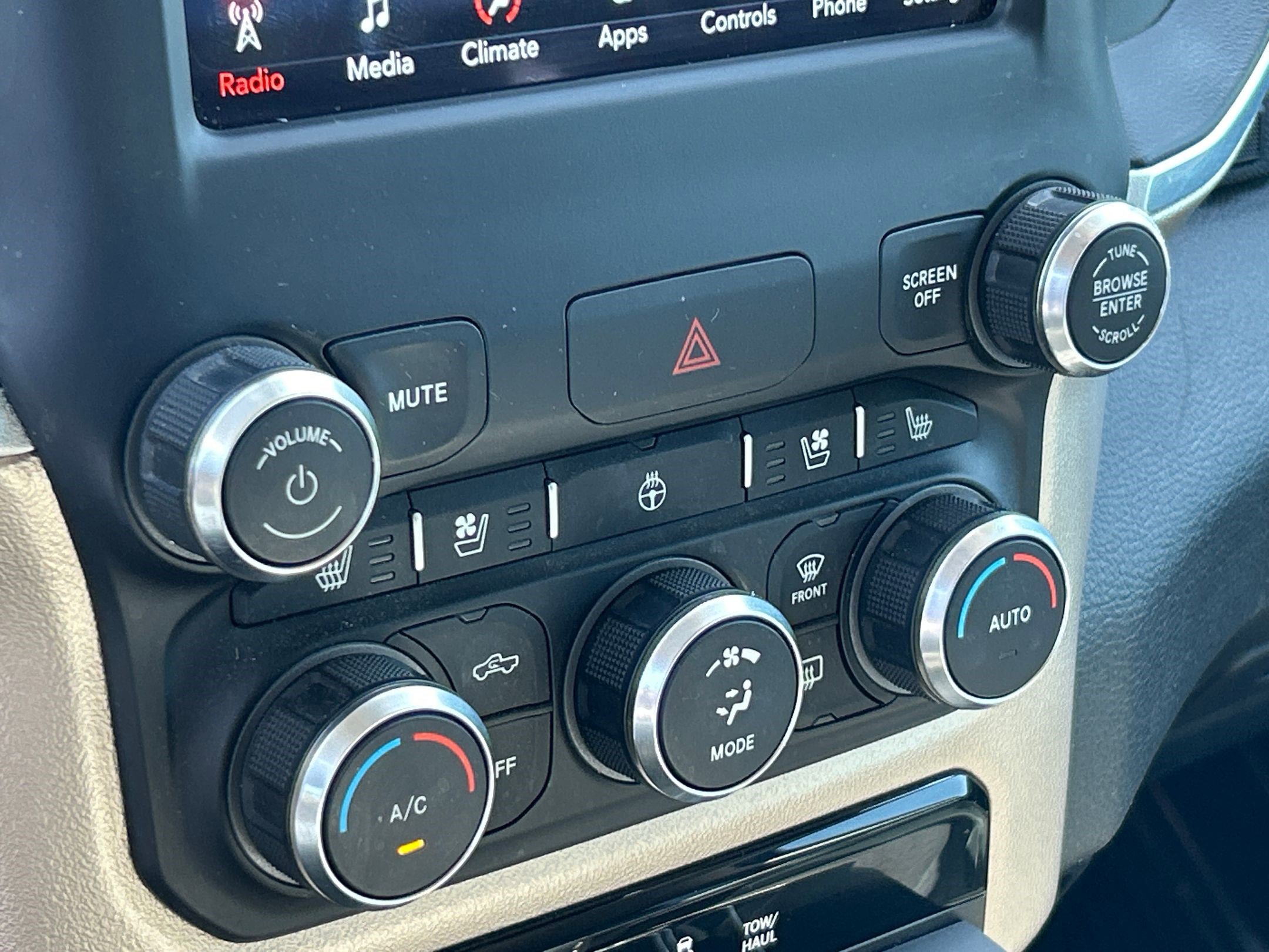 2020 Ram 1500 Laramie photo 20