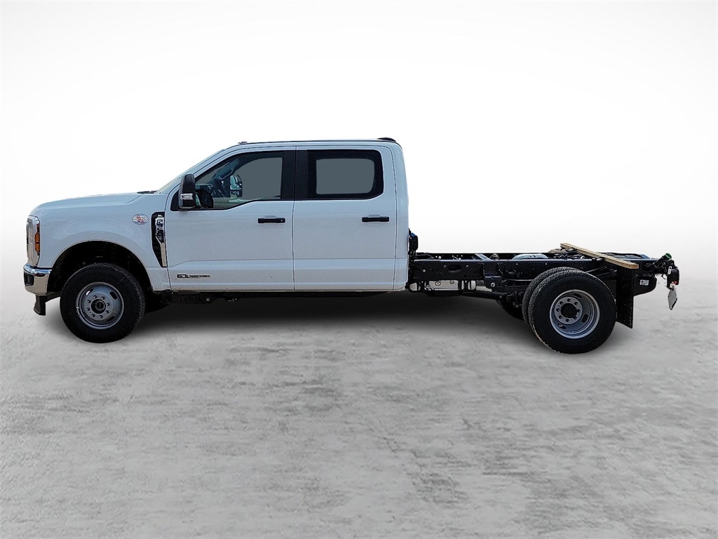 2025 Ford F-350 photo 6