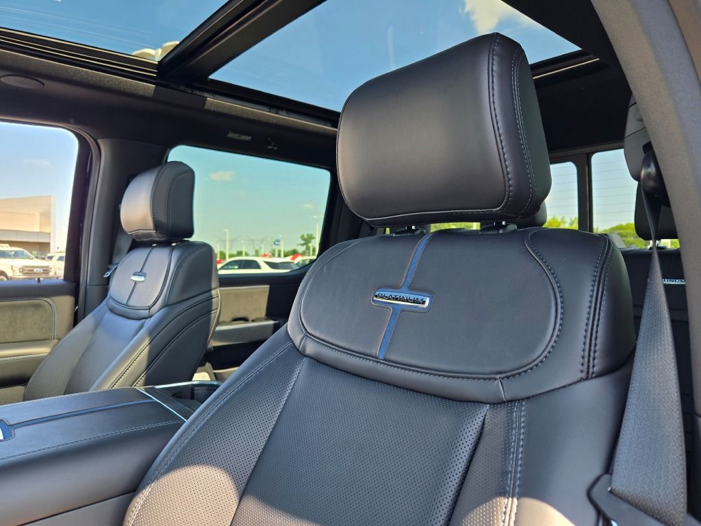 2025 Ford F-250 Platinum photo 23
