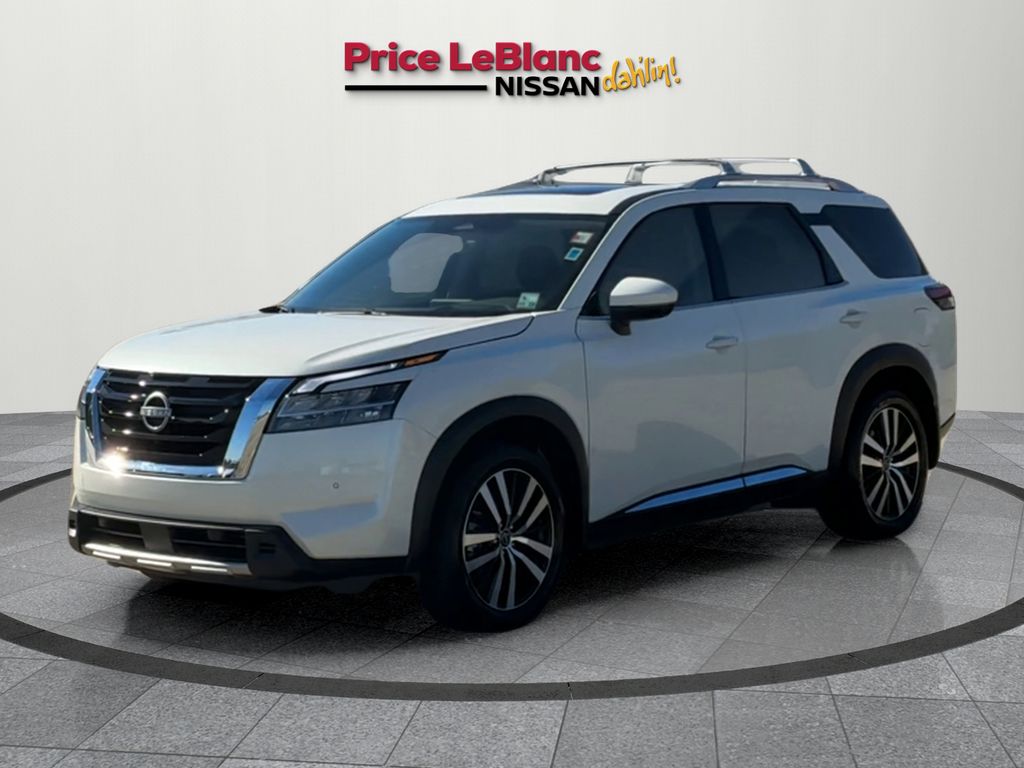 2024 Nissan Pathfinder Platinum photo 4