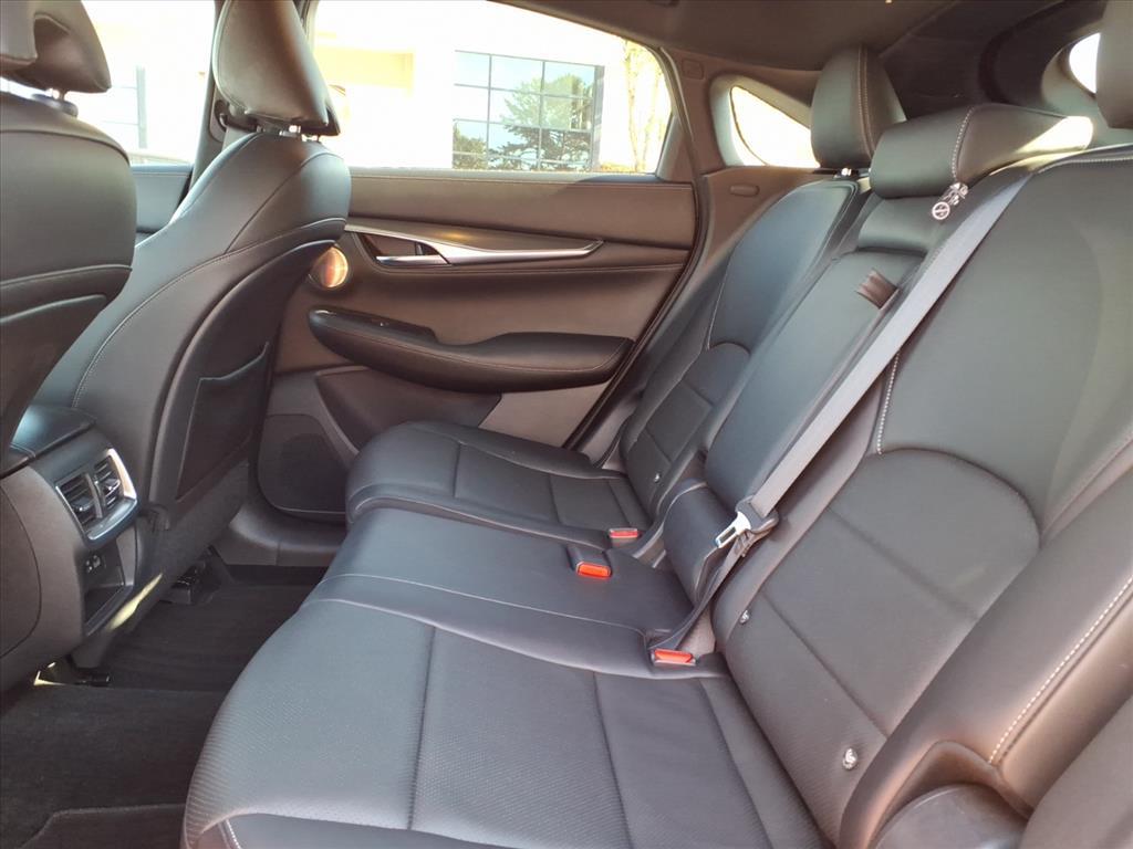 2023 Infiniti QX55 Essential photo 24