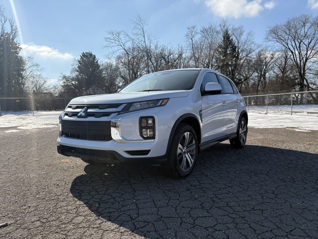 2024 Mitsubishi Outlander Sport ES photo 2