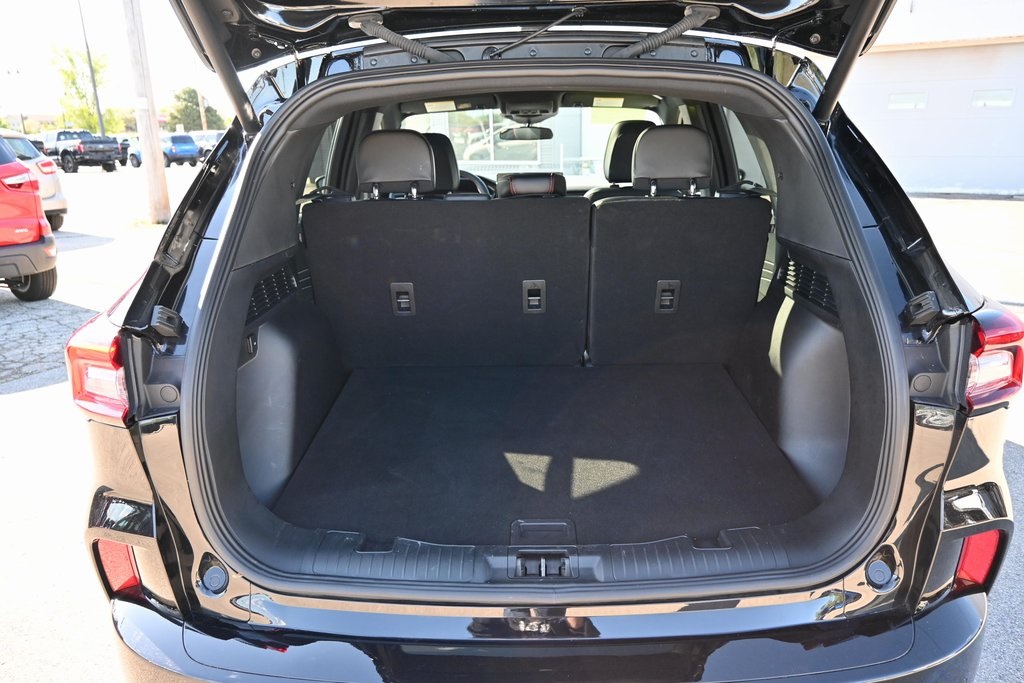 2024 Ford Escape ST-Line photo 11