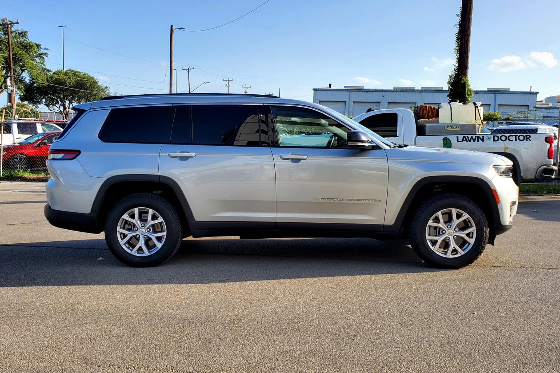 2022 Jeep Grand Cherokee Limited photo 3