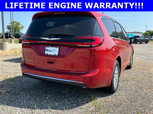 2026 Chrysler Pacifica photo 6