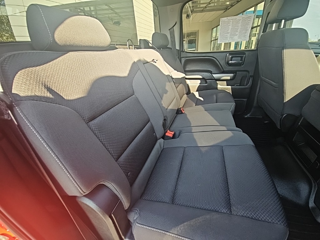 2018 Chevrolet Silverado 1500 LT photo 17