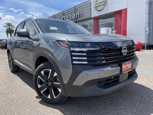 2025 Nissan Kicks SV AWD's photo