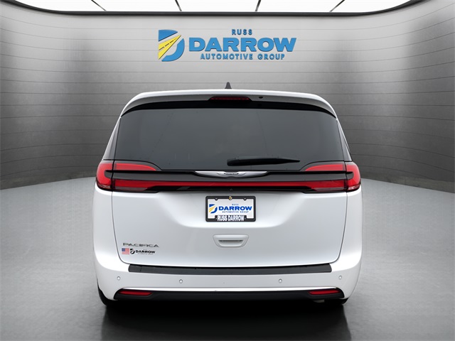 2023 Chrysler Pacifica Touring L photo 4