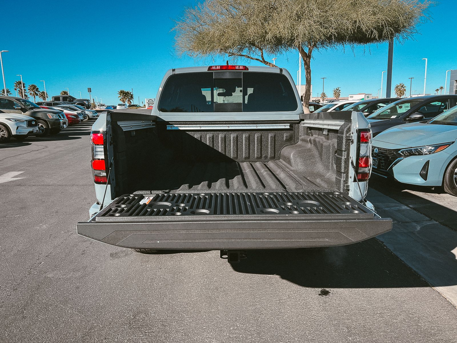 2025 Nissan Frontier PRO-4X photo 4