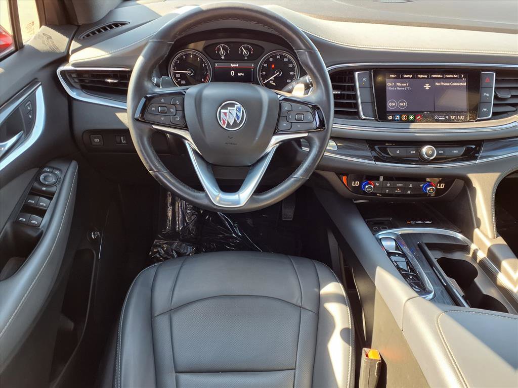 2024 Buick Enclave Essence photo 3