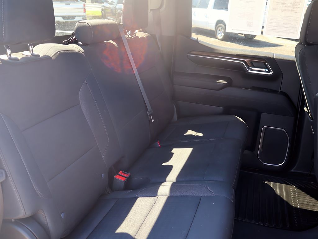 2023 Chevrolet Silverado 1500 LT photo 24