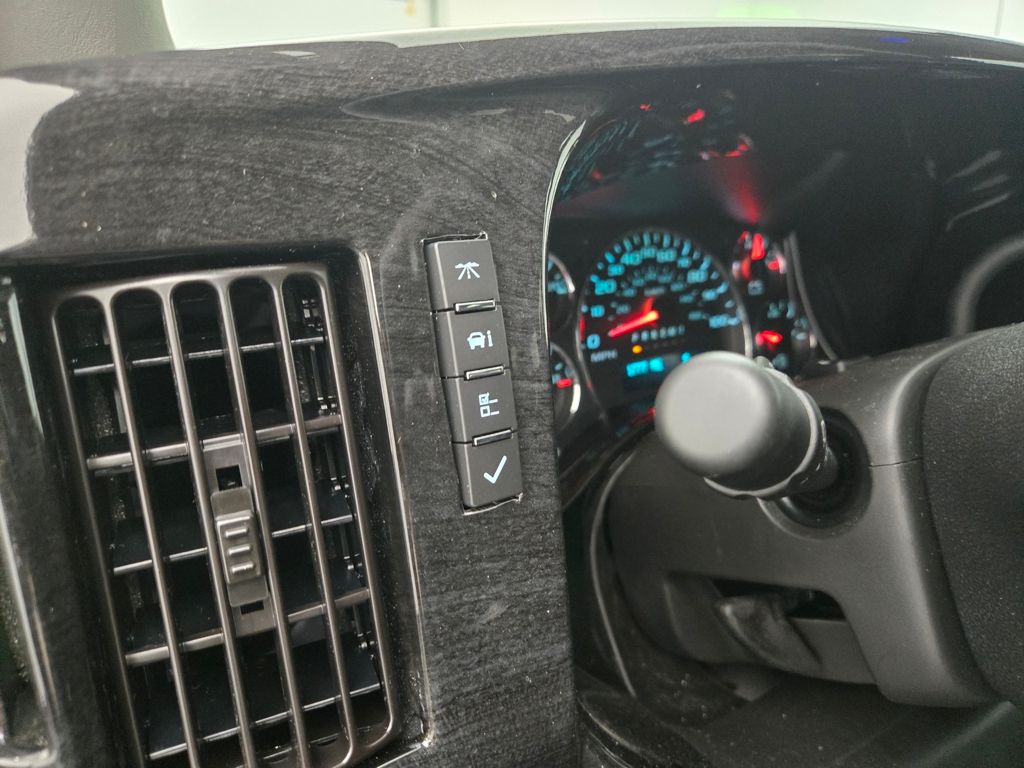 2023 Gmc Savana 2500 Cargo photo 16