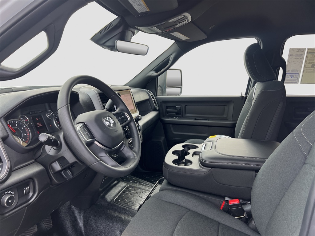 2025 Ram 3500 Tradesman photo 9