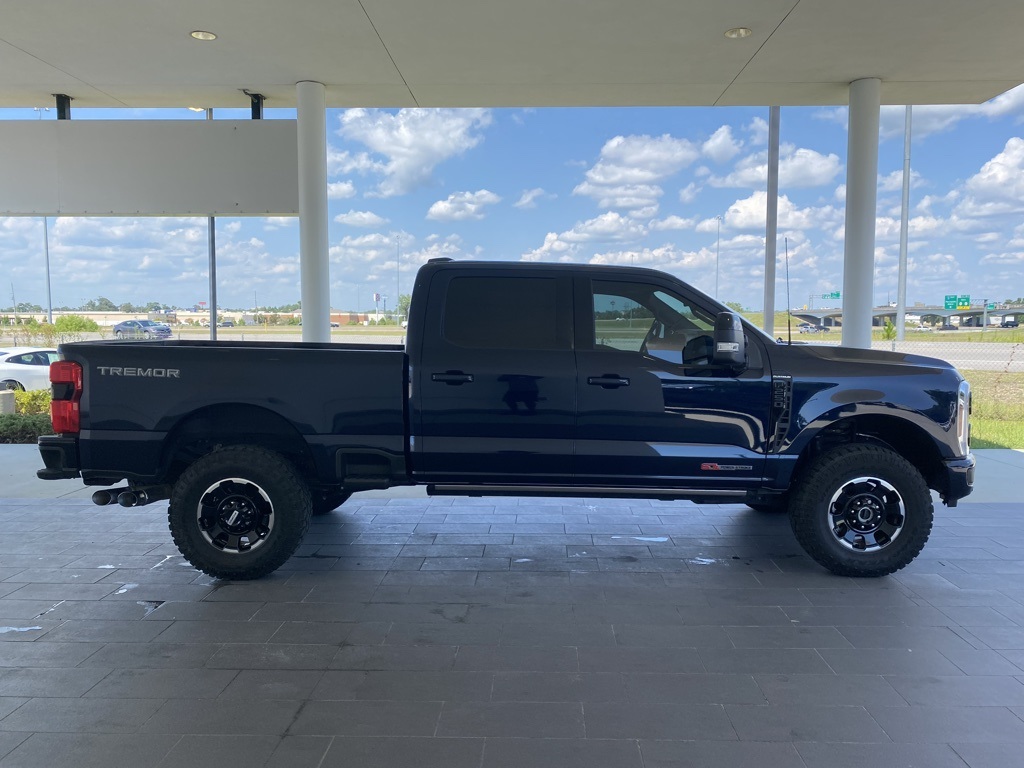 2025 Ford F-250 photo 4