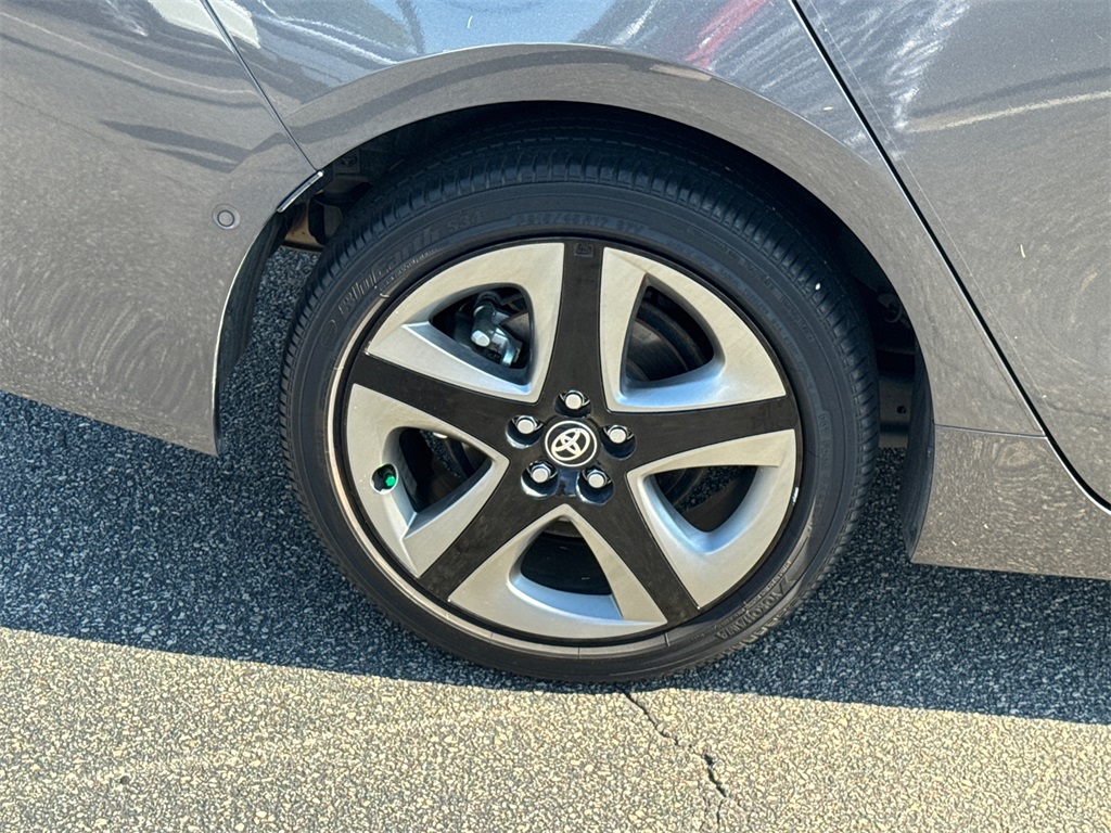 2022 Toyota Prius XLE photo 17