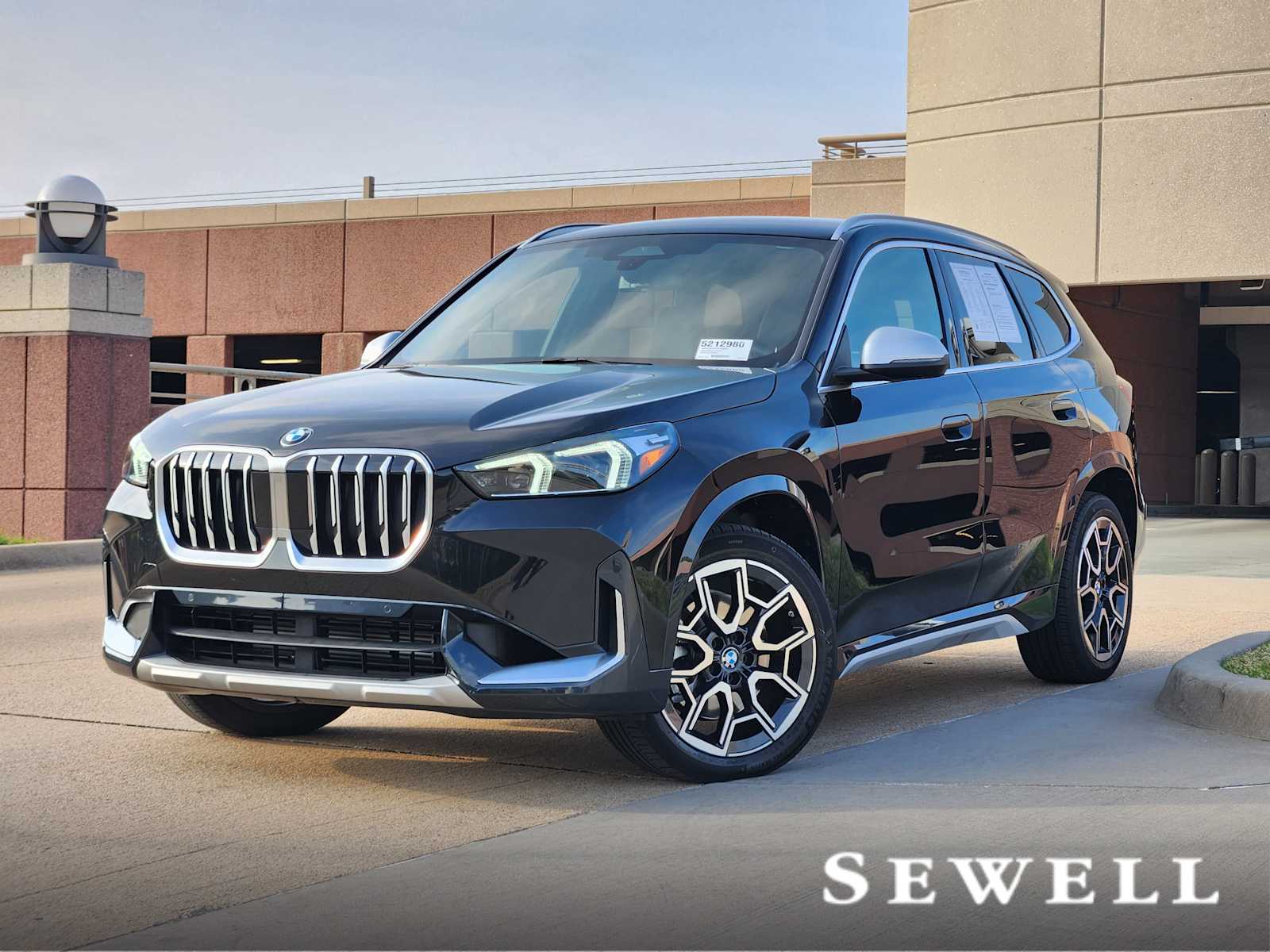 2023 BMW X1 28i's photo