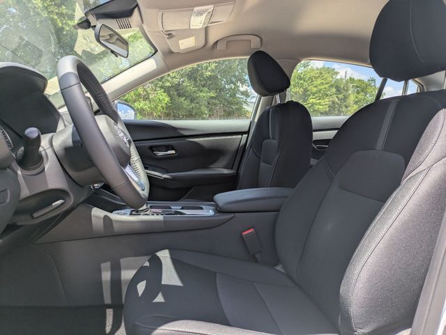 2025 Nissan Sentra SV photo 11