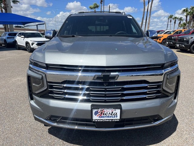 2026 Chevrolet Suburban Premier photo 2