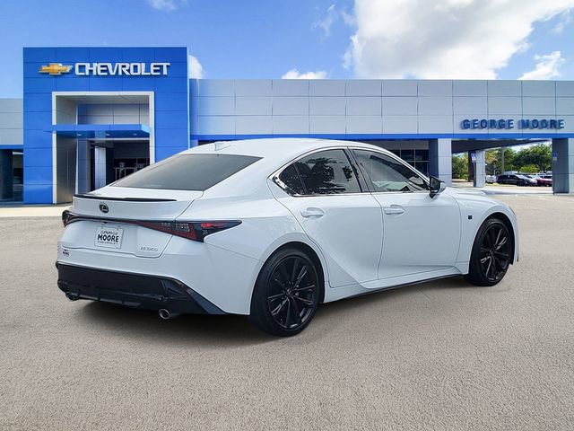 2025 Lexus IS 350 F SPORT photo 4