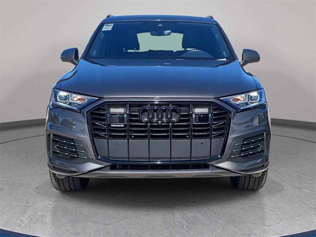2023 Audi Q7 45 Premium Plus photo 2