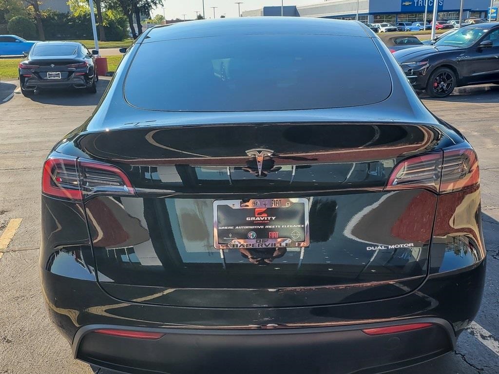 2025 Tesla Model Y Long Range photo 4