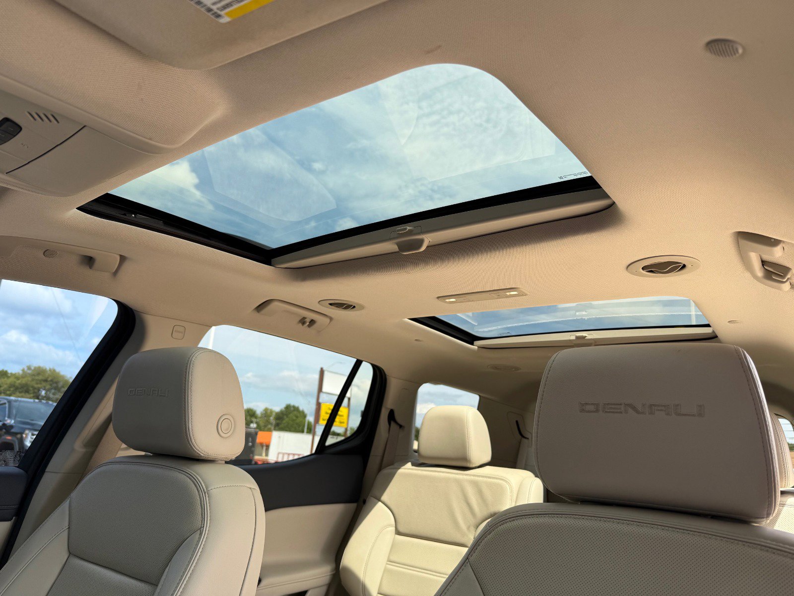 2021 Gmc Acadia Denali photo 16