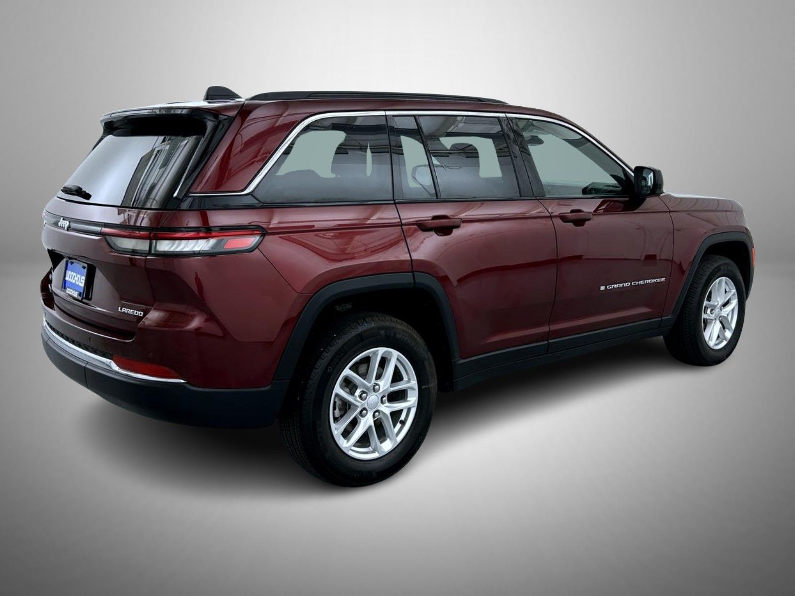 2024 Jeep Grand Cherokee Laredo photo 3