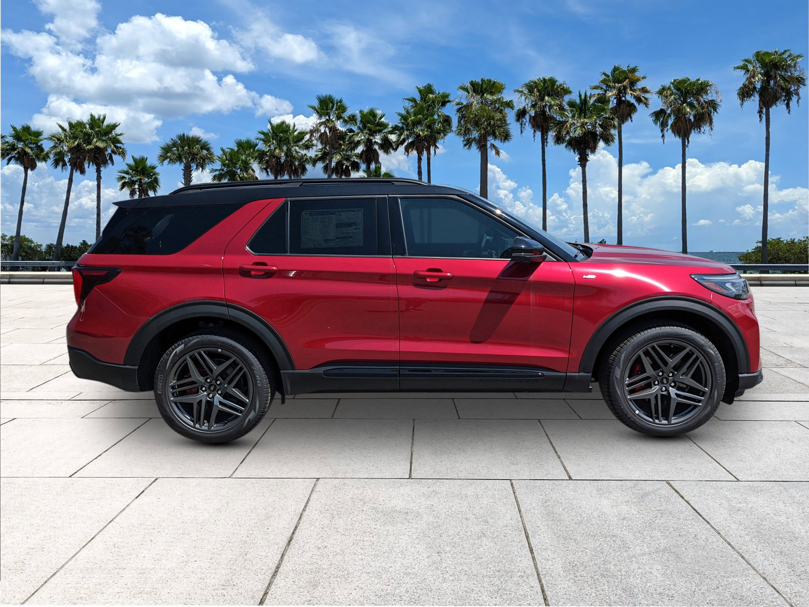 2025 Ford Explorer ST-Line photo 9