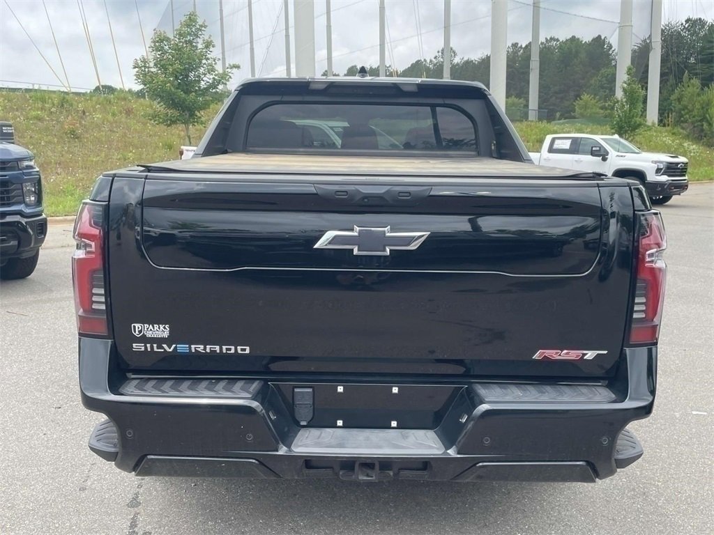2024 Chevrolet Silverado EV RST photo 3