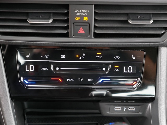 2025 Volkswagen Jetta 1.5T SE photo 30