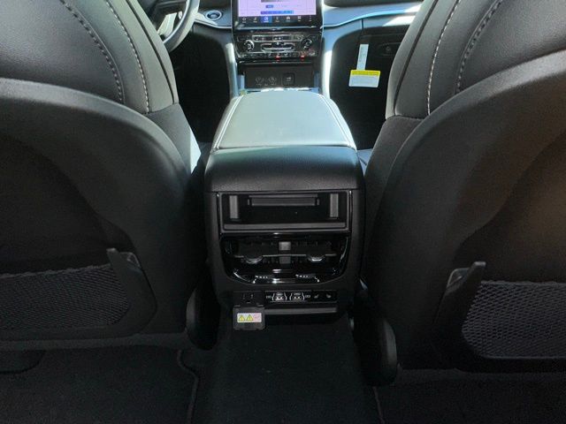 2025 Jeep Grand Cherokee Limited photo 30