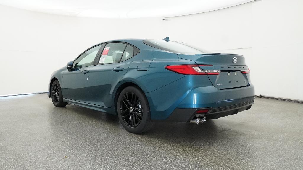 2025 Toyota Camry SE photo 14
