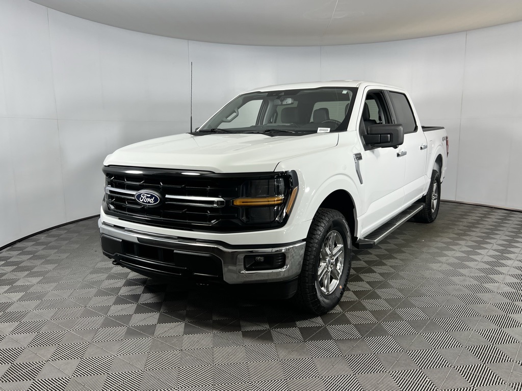 2024 Ford F-150 XLT photo 2