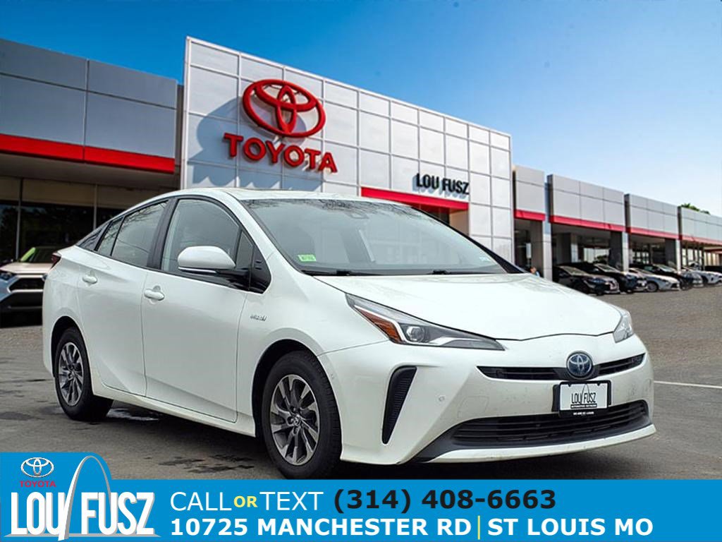 2019 Toyota Prius XLE's photo