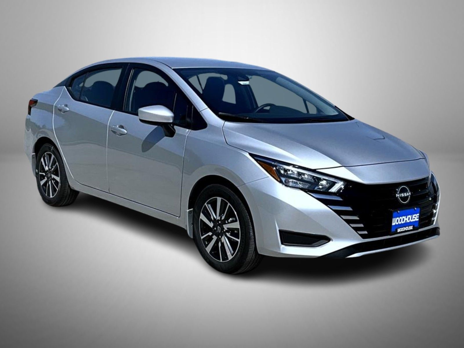 2025 Nissan Versa 1.6 SV photo 3