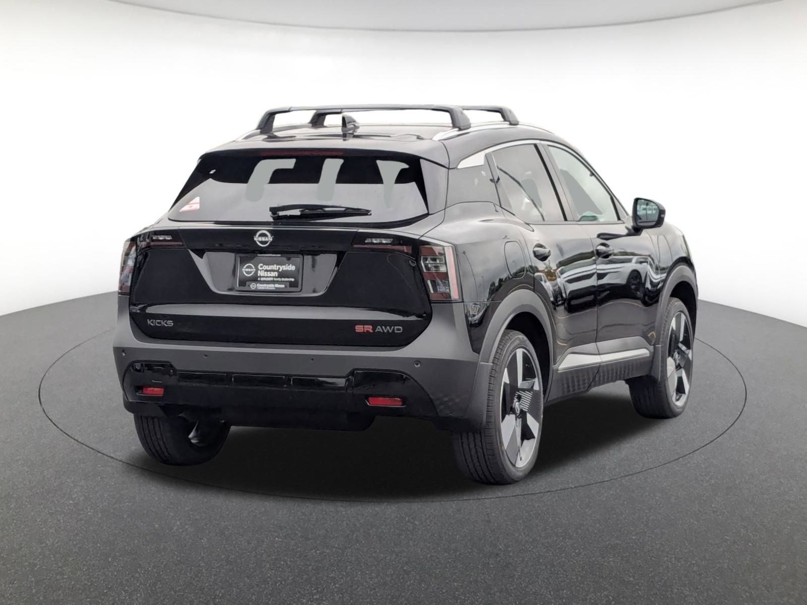 2025 Nissan Kicks SR photo 5