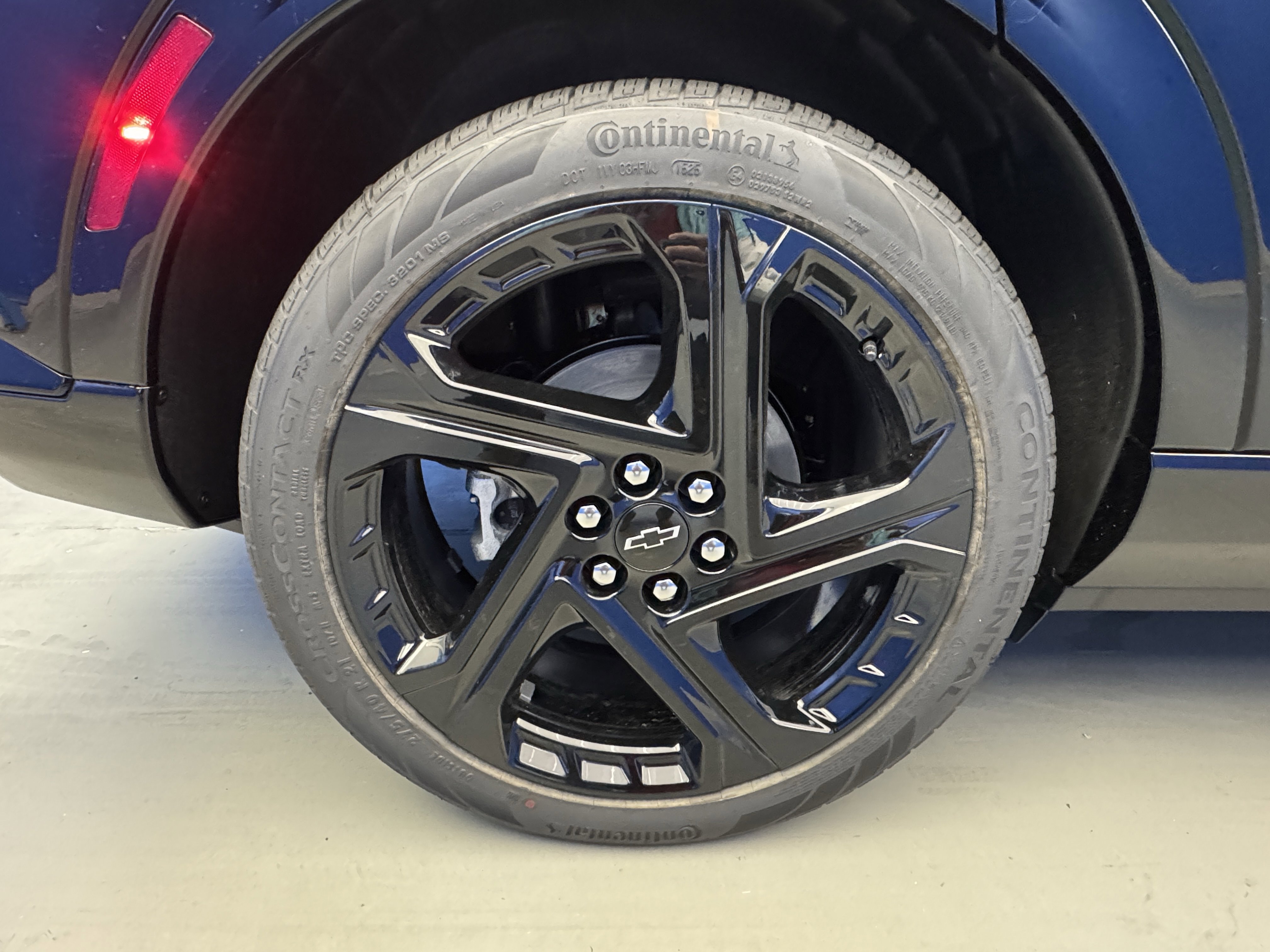 2026 Chevrolet Equinox EV 3RS photo 2