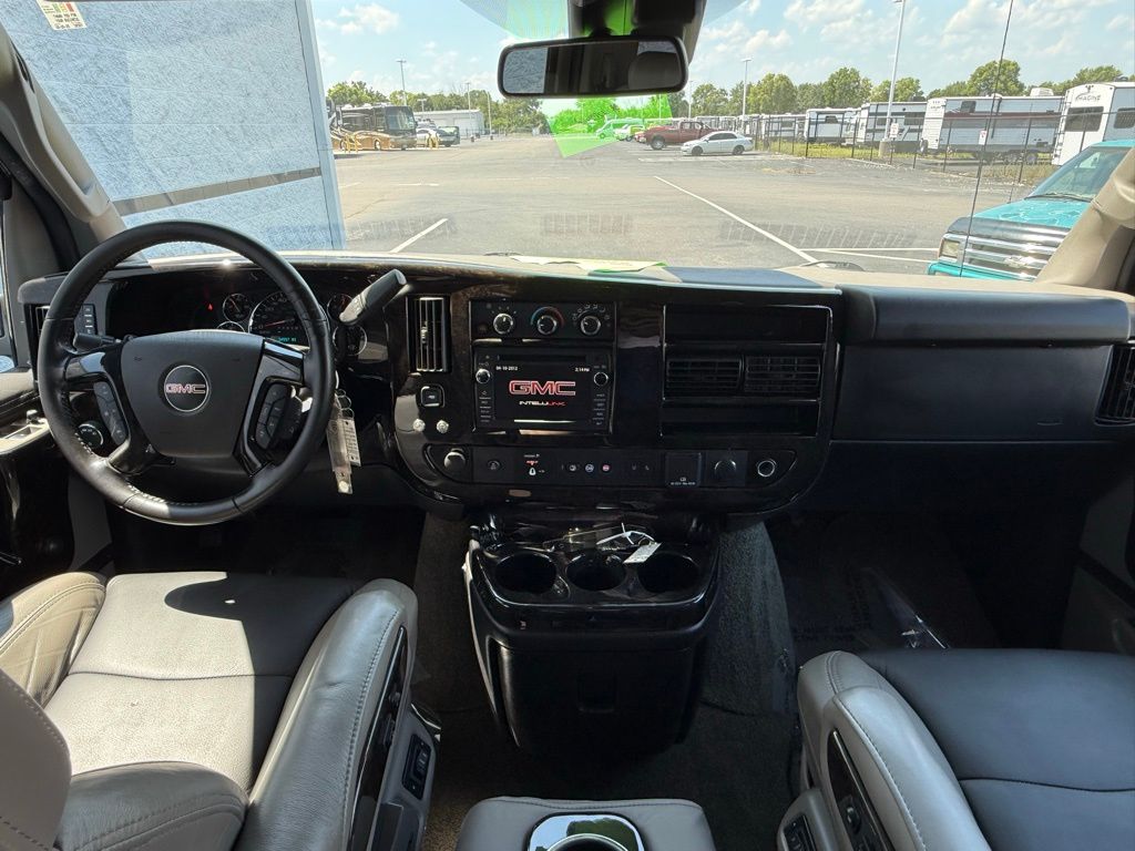 2020 Gmc Savana photo 2