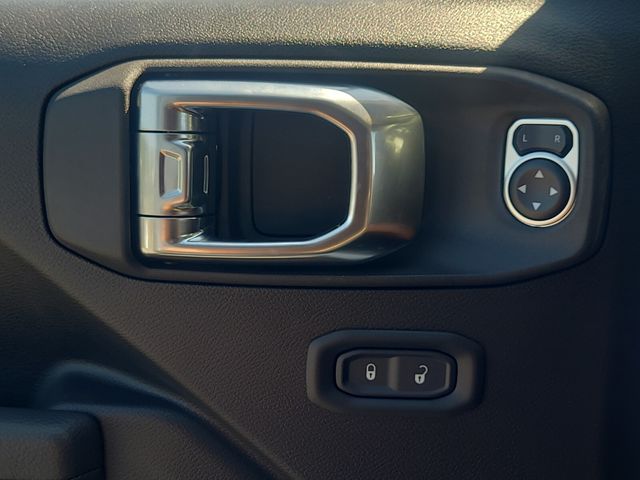 2025 Jeep Wrangler Sport S photo 20