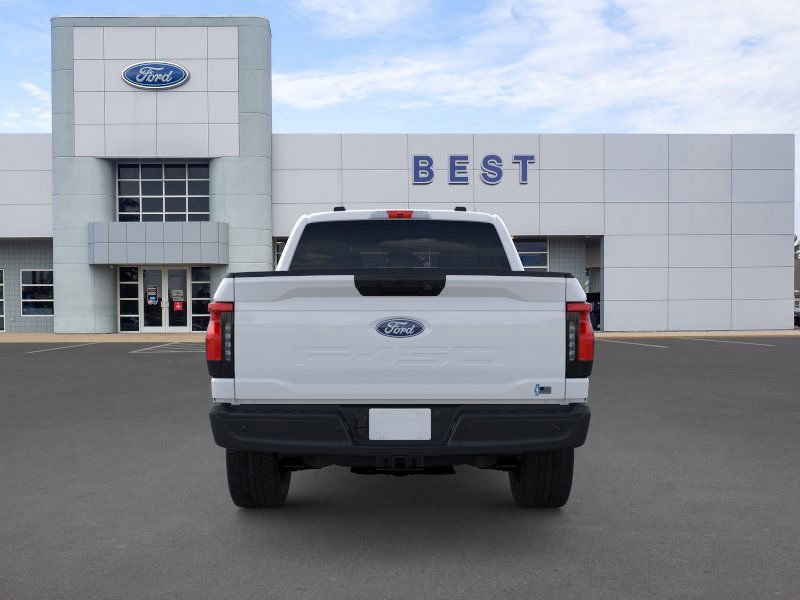 2025 Ford F-150 Lightning photo 4