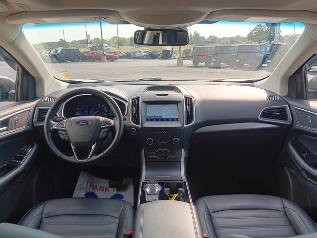 2020 Ford Edge SEL photo 13