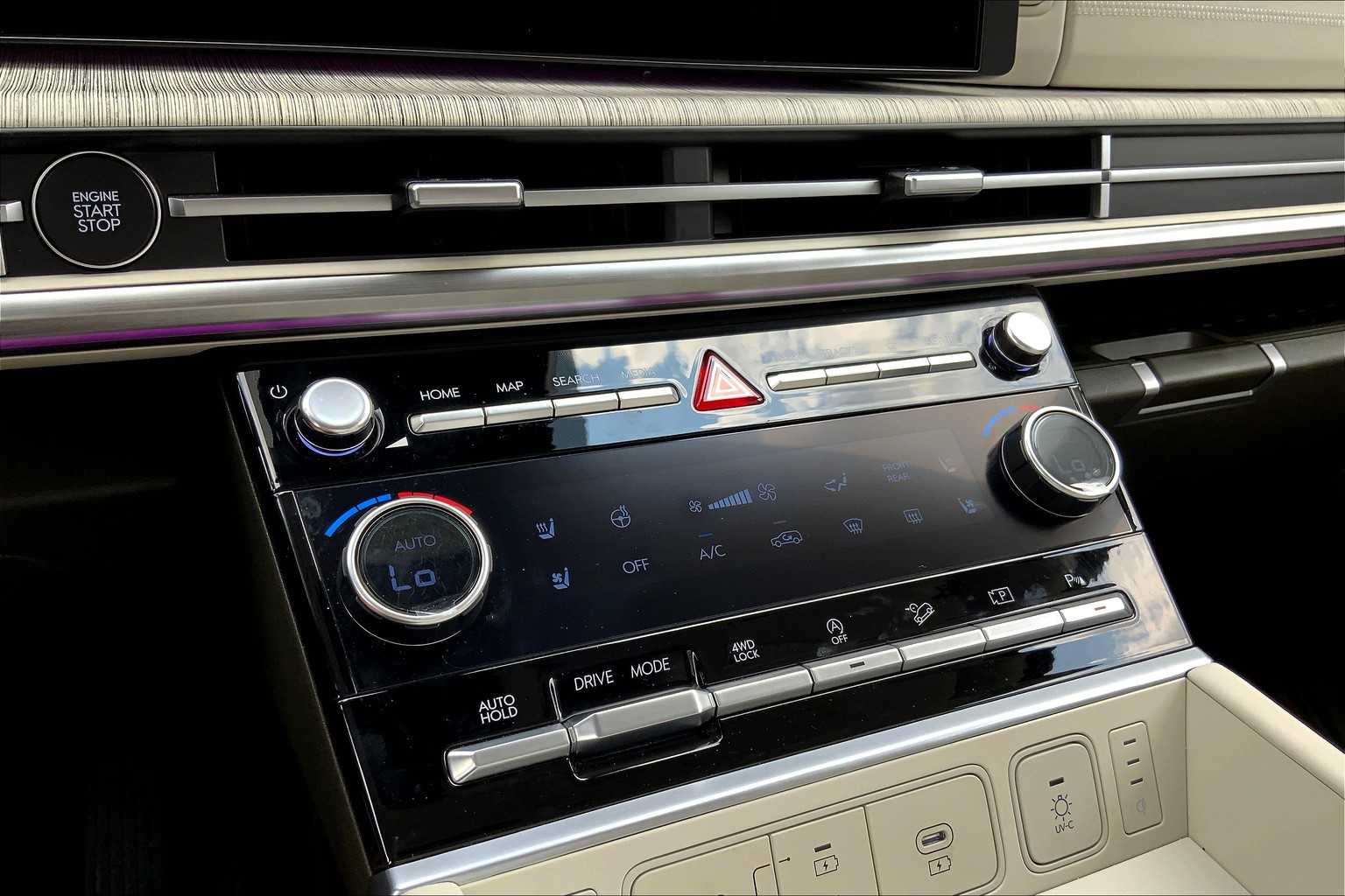 2025 Hyundai Santa Fe Calligraphy photo 32