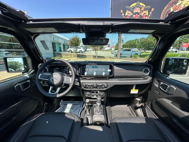 2025 Jeep Wrangler Sahara photo 2