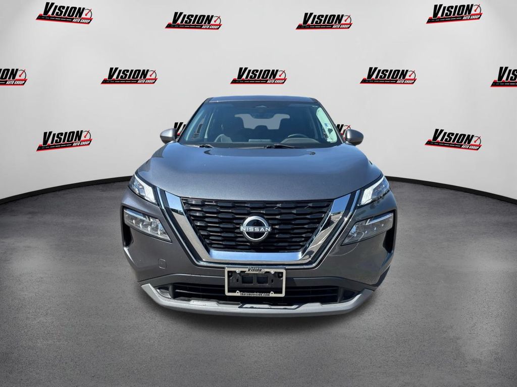 2023 Nissan Rogue SV photo 2