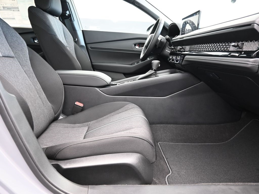 2025 Honda Accord Hybrid Sport photo 30