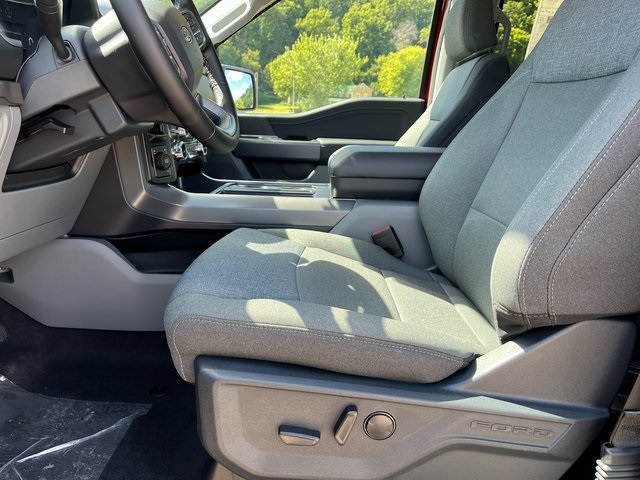 2025 Ford F-150 XLT photo 25