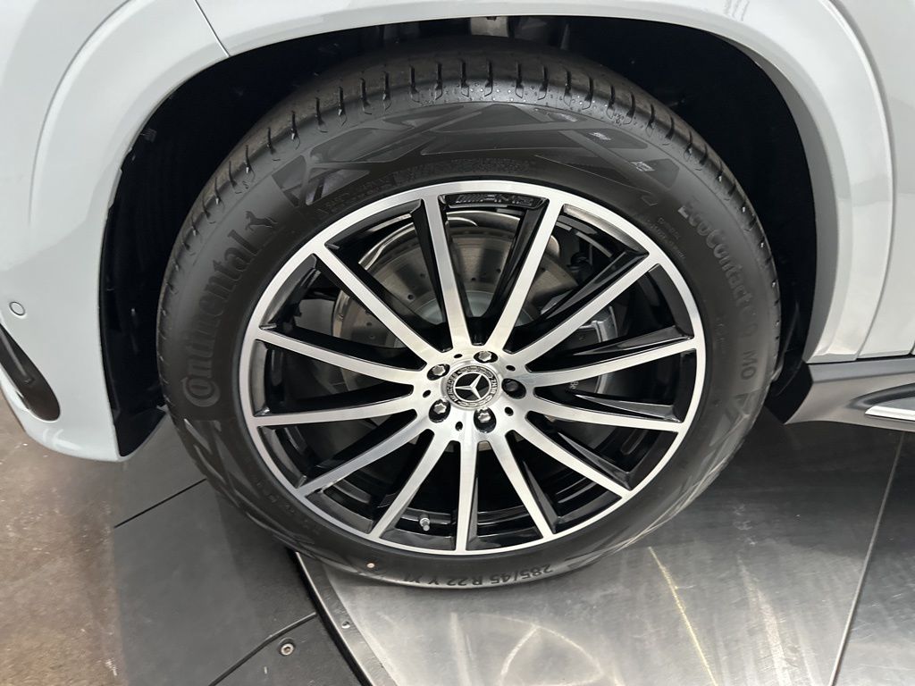2026 Mercedes Benz GLS 580 4MATIC photo 30